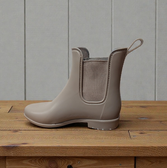 A New Day Chelsea Rain Boots Waterproof Ankle Rain Boots Taupe / Beige EUC SZ. 7 - Picture 11 of 12